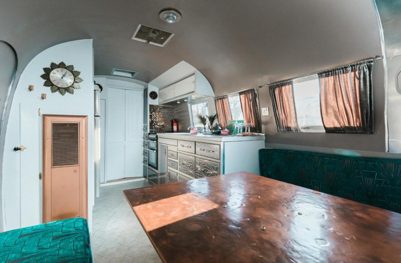 Silver Airstream Glamping & Rental Chichester Eksteriør billede