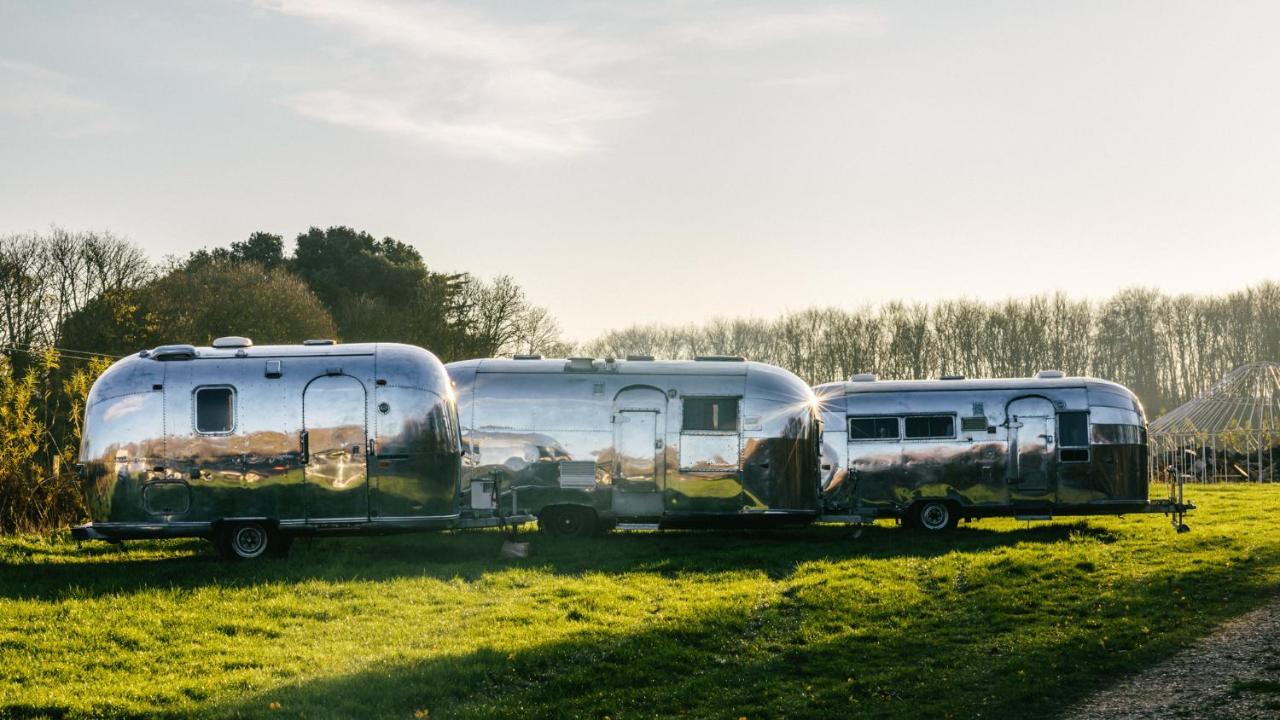 Silver Airstream Glamping & Rental Chichester Eksteriør billede