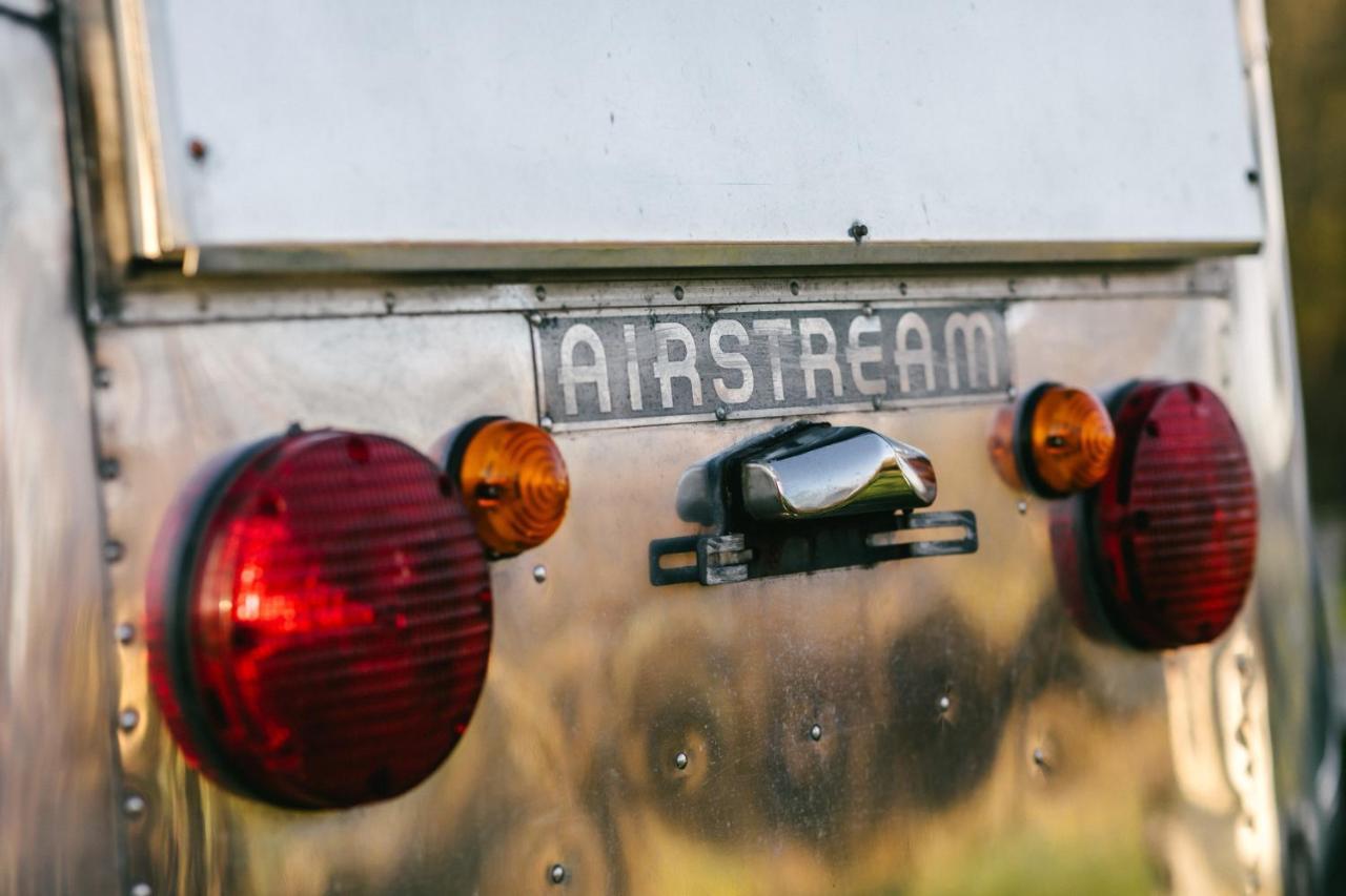 Silver Airstream Glamping & Rental Chichester Eksteriør billede