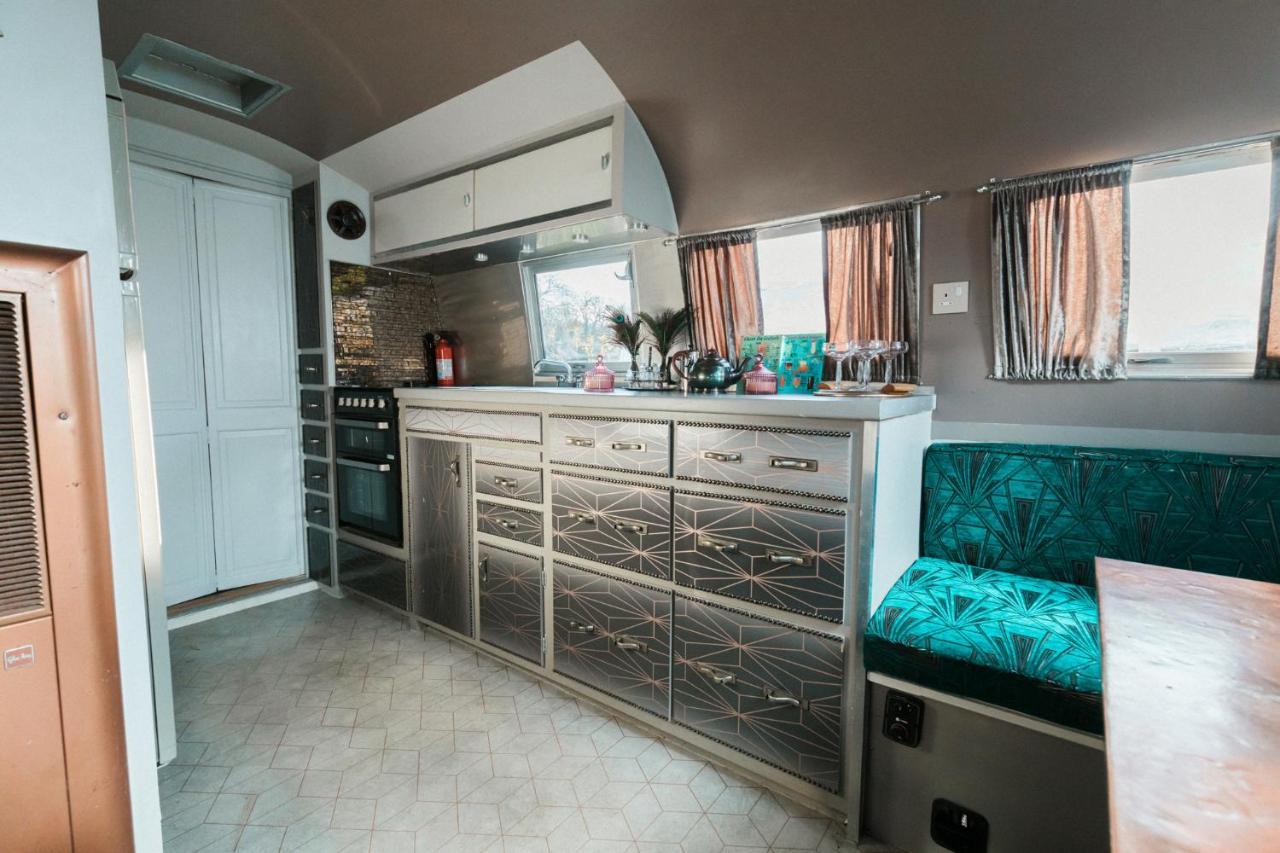 Silver Airstream Glamping & Rental Chichester Eksteriør billede