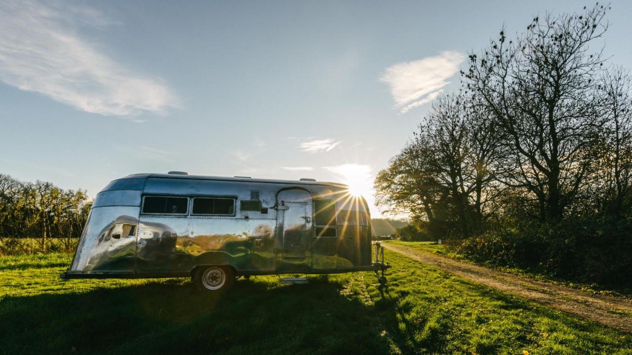 Silver Airstream Glamping & Rental Chichester Eksteriør billede