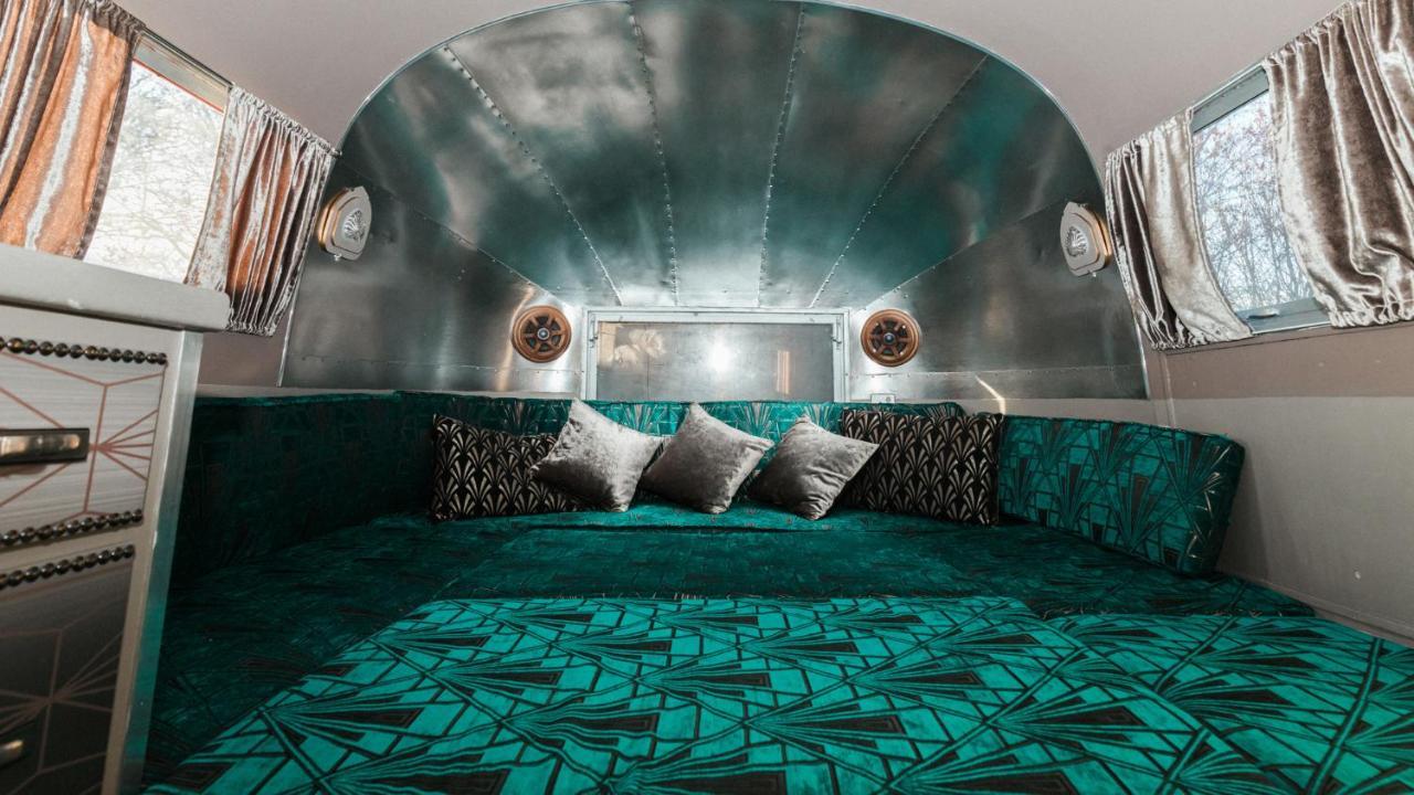 Silver Airstream Glamping & Rental Chichester Eksteriør billede