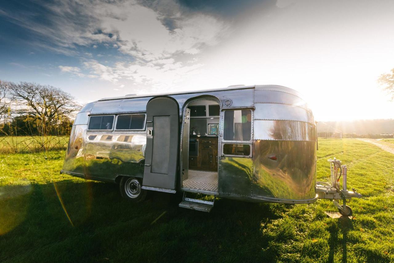 Silver Airstream Glamping & Rental Chichester Eksteriør billede