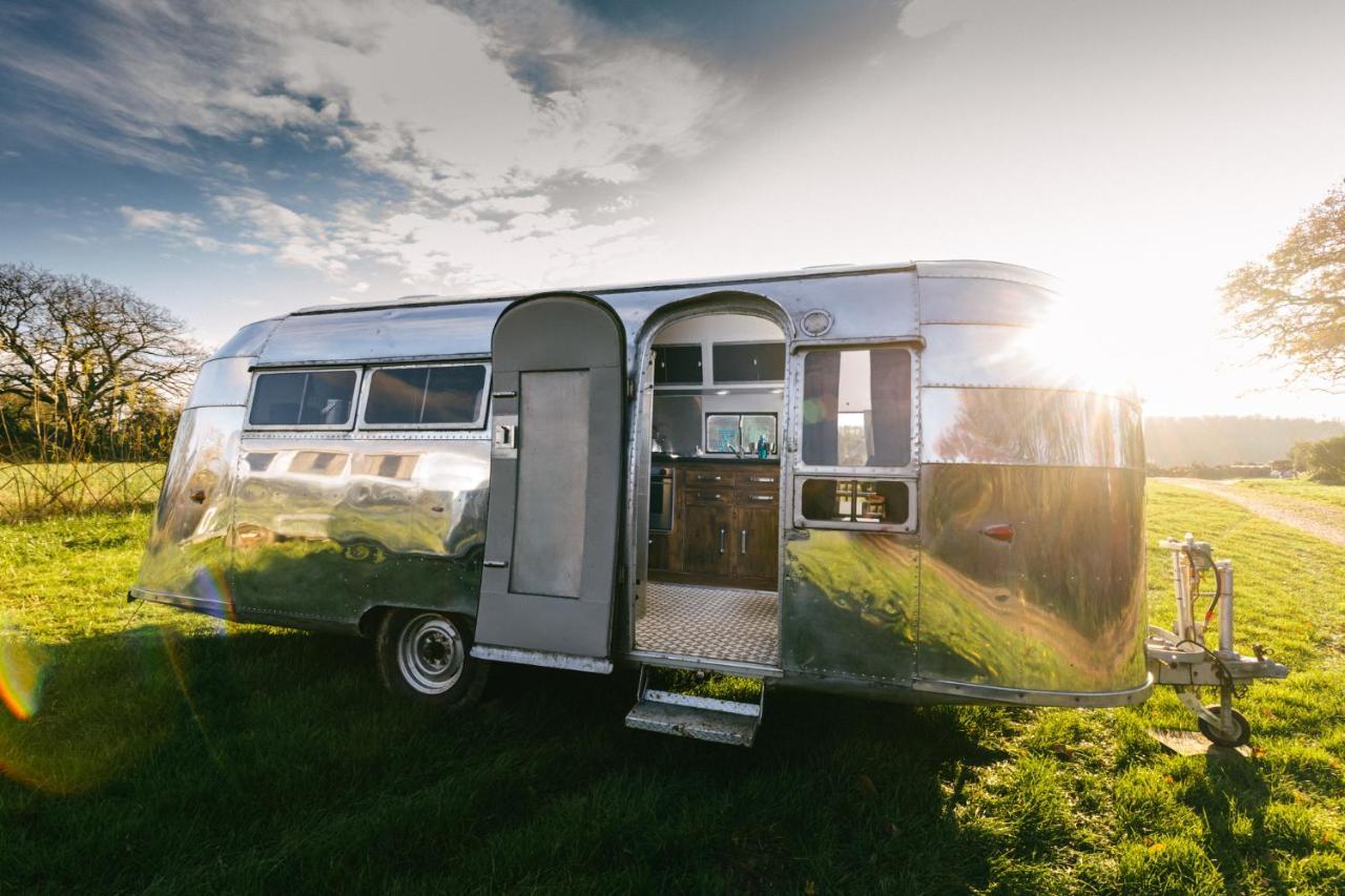 Silver Airstream Glamping & Rental Chichester Eksteriør billede