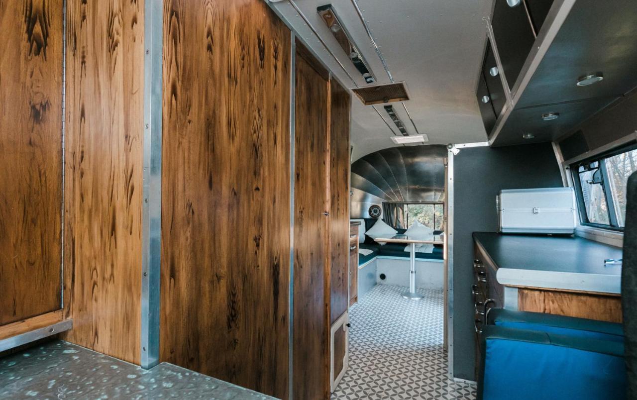 Silver Airstream Glamping & Rental Chichester Eksteriør billede