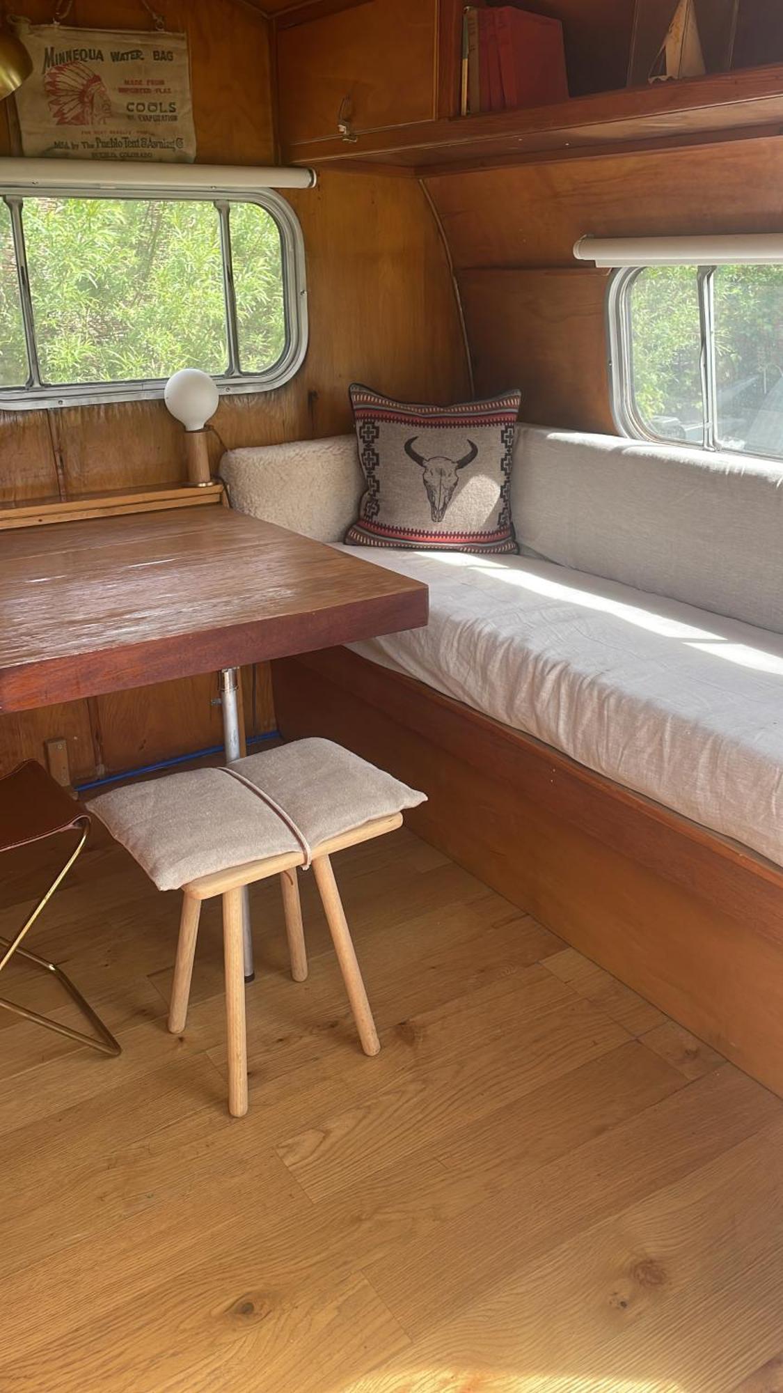Silver Airstream Glamping & Rental Chichester Eksteriør billede